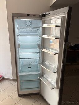 Lednice Miele KS 28423 D edt/c – ve stavu jako nová