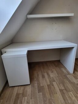 Psací stůl + police