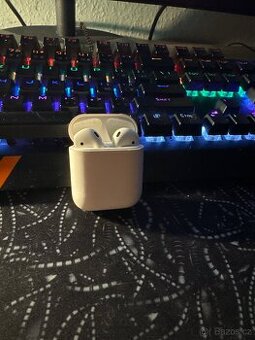 Apple AirPods 2019