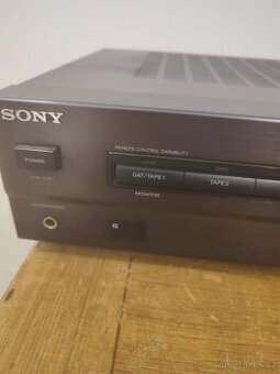 Zesilovač Sony F235R