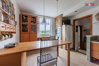 Prodej atypického bytu, 105 m², Karlovy Vary, ul. Fričova