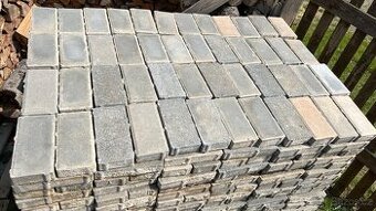 Betonová dlažba šedá 20x10x40 - 1