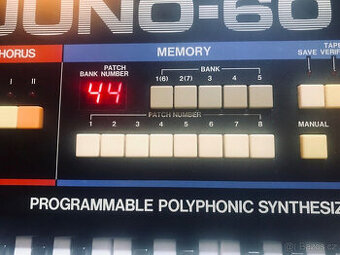 Roland Juno 60 s kufrem, vintage v dobrém stavu, GF-Studio n
