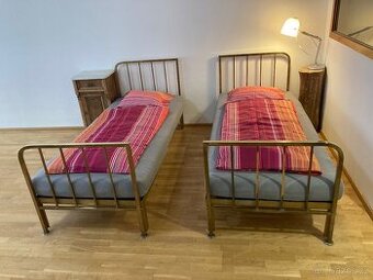Mosazná dvoupostel