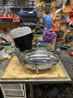 Jawa 250/559 Panelka - Motor