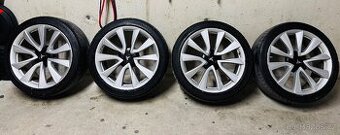Tesla orig 19”komplet +TPMS snimace
