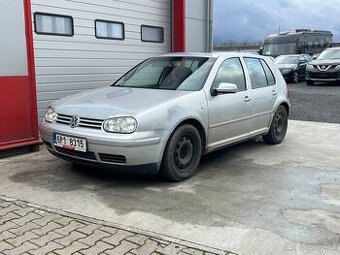 Volkswagen Golf 1.9 TDI / KLIMA / TAŽNÉ