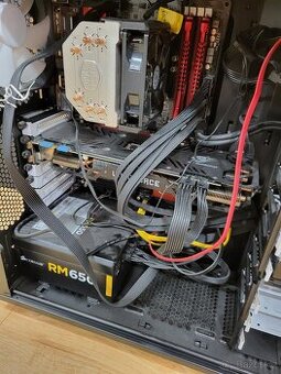 PC sestava: i5-4690K, GTX 970, 16GB, Corsair RM650, Z97 Kill