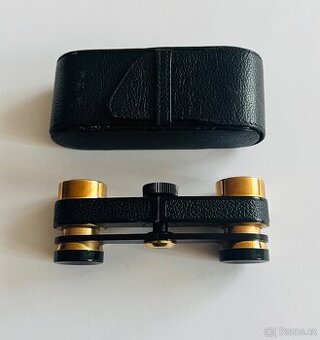 Divadelní kukátko ROW