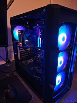 Z270 + i7 7700k + 32 GB RAM + RGB case + Corsair 750 W Gold