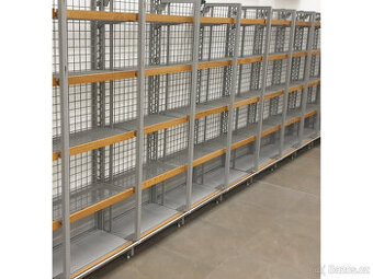 Přístěnné regály Wanzl, 6 modulů, délka 3,8m.