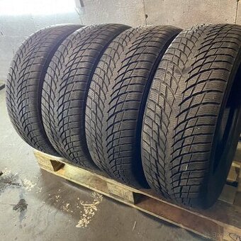 Zimní pneu 205/55 R17 95V Nokian 7mm