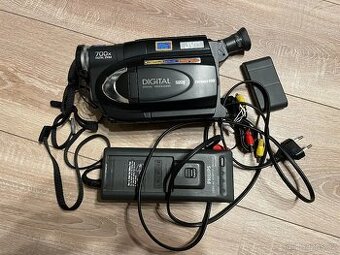 VHSC kamera JVC FXM404E