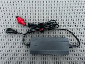 Nabíječka Specialized SL 4A / SBC-C06 /