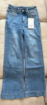Dámské široké džíny.