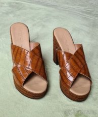 Pantofle na podpatku zn.Tata Daily-Italia vel.39