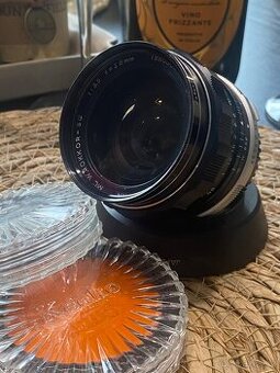 Prodám širokoúhlý objektiv Minolta MC W.Rokkor 28mm f/3.5