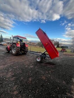 Sklopná kára za traktor