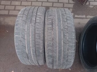 Zimní pneu 235/50 R17