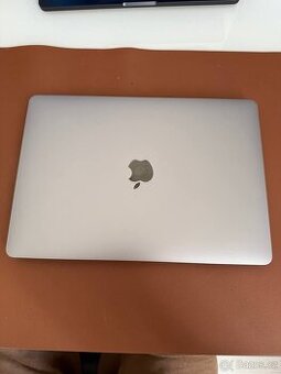 Apple MacBook Pro 13-inch (2022) / M2 / 256 GB