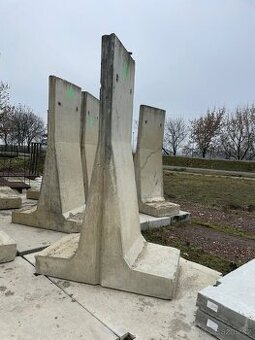 L a T betonové panely