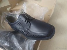 polobotky kožene perforovane nove vel.43