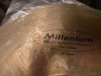 činel  Millenium 16" Crash