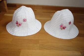 2x bílý letní klobouček pro dvojčata obvod 52/54 - 1