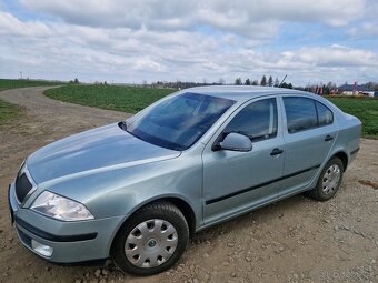 Škoda Octavia Tour 1.6 benzin - rok 6/2012 - nové ČR