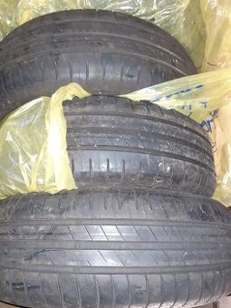 Pneu 195/65 R15