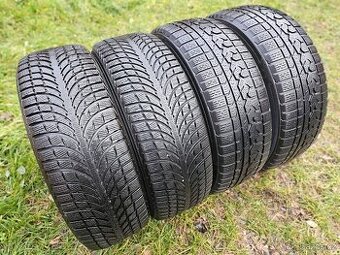 4x Zimní pneu Michelin + Kumho - 235/65 R17 XL - 75%