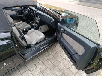 Alfa Romeo 916 práh.
