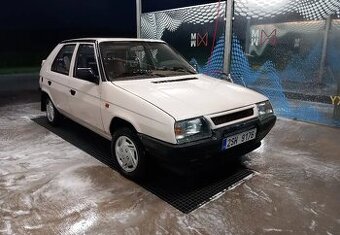 Škoda Favorit 135 Lux