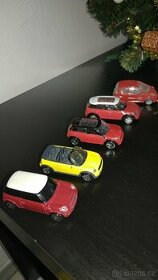 4x auto Mini Cooper+1zdarma