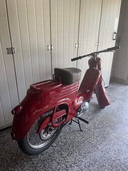 Jawa pionýr 555