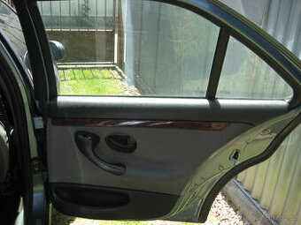 Peugeot 406 prodám dveře:přední i zadní