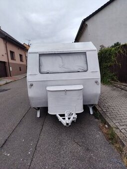 Obytný přívěs