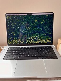 MacBook Pro M1 14“ 2021 - výkonnější varianta TOP STAV