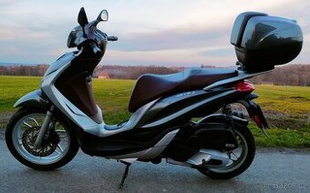 Piaggio Medley 150
