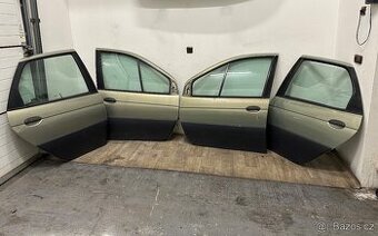Renault Scenic RX4 dveře