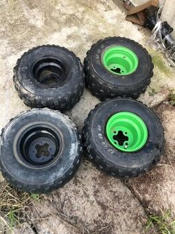 Polaris Rzr 170 zadní ráfky s pneu