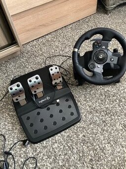 Volant s pedály Logitech