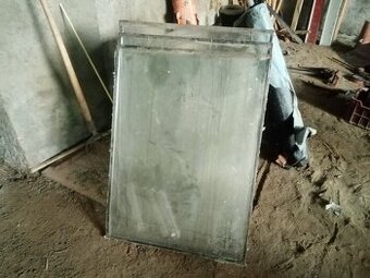 Stavební materiál - skleněné tabule