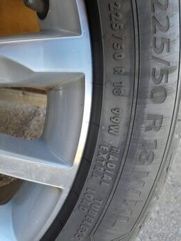 Prodám alu s pneu Barum letní