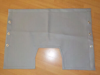 Plachta zadní spodní části kabiny na Zetor