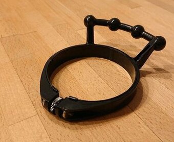 Pentax 6x7/67 ostřící madlo pro teleobjektivy