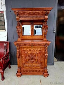 Starožitný figurálni příborník Mechelen