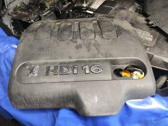 Citroen C4 Peugeot 307 kryt motoru9683424480 9683424680