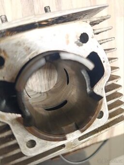 Funkční, přidřený válec Babetta 207