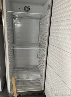 Chladicí skříň NORDLINE UR600S